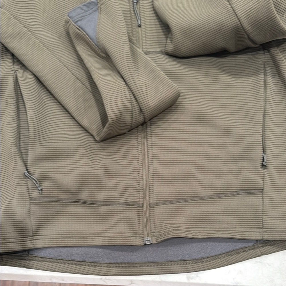 KUIU Peloton 240 Full Zip Wind Resistant Fleece Jacket Men’s Hunting-Olive - Picture 6 of 8
